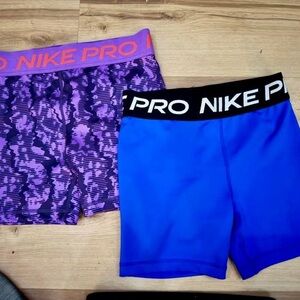 Nike Pro youth XL, gently worn